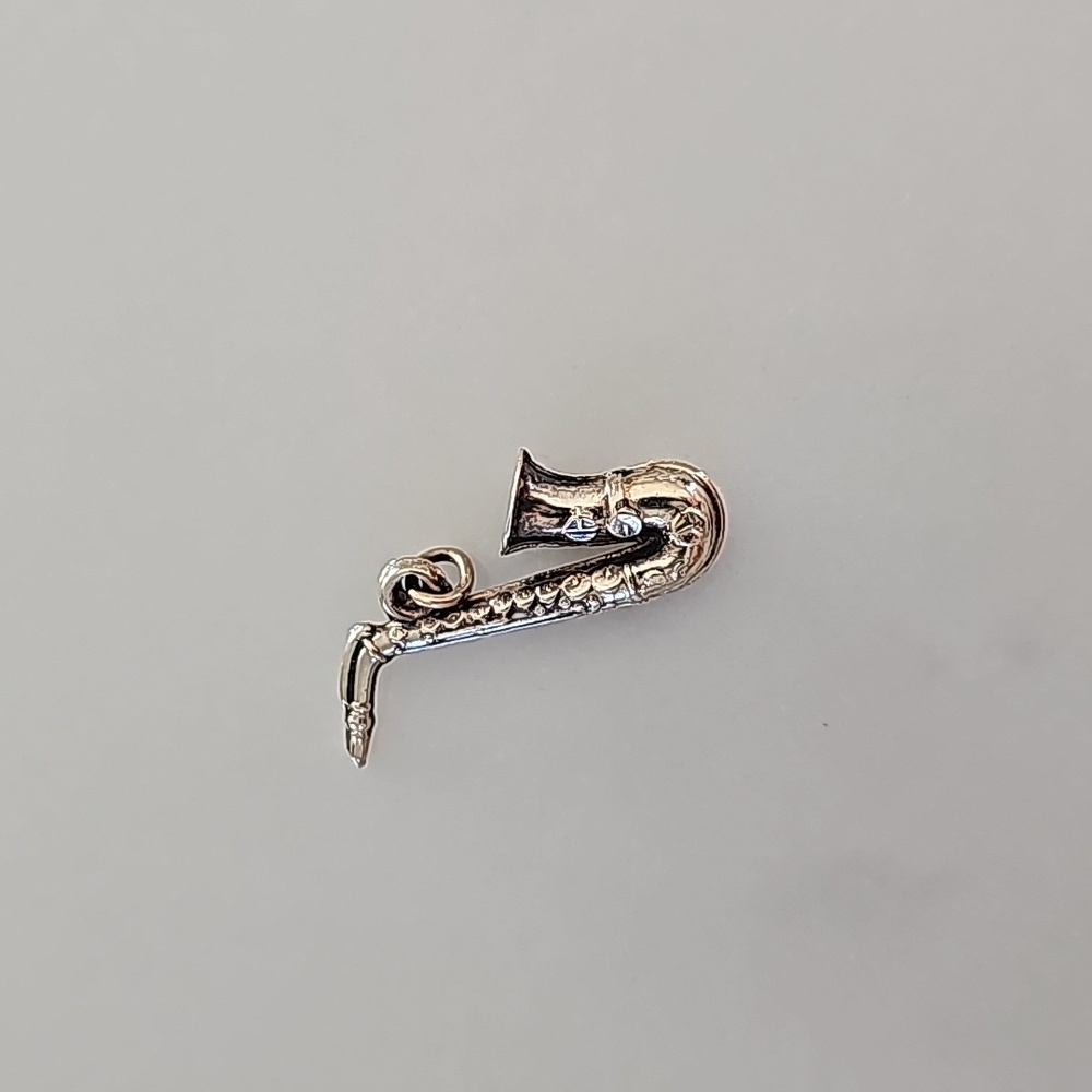 GF Saxaphone Charm